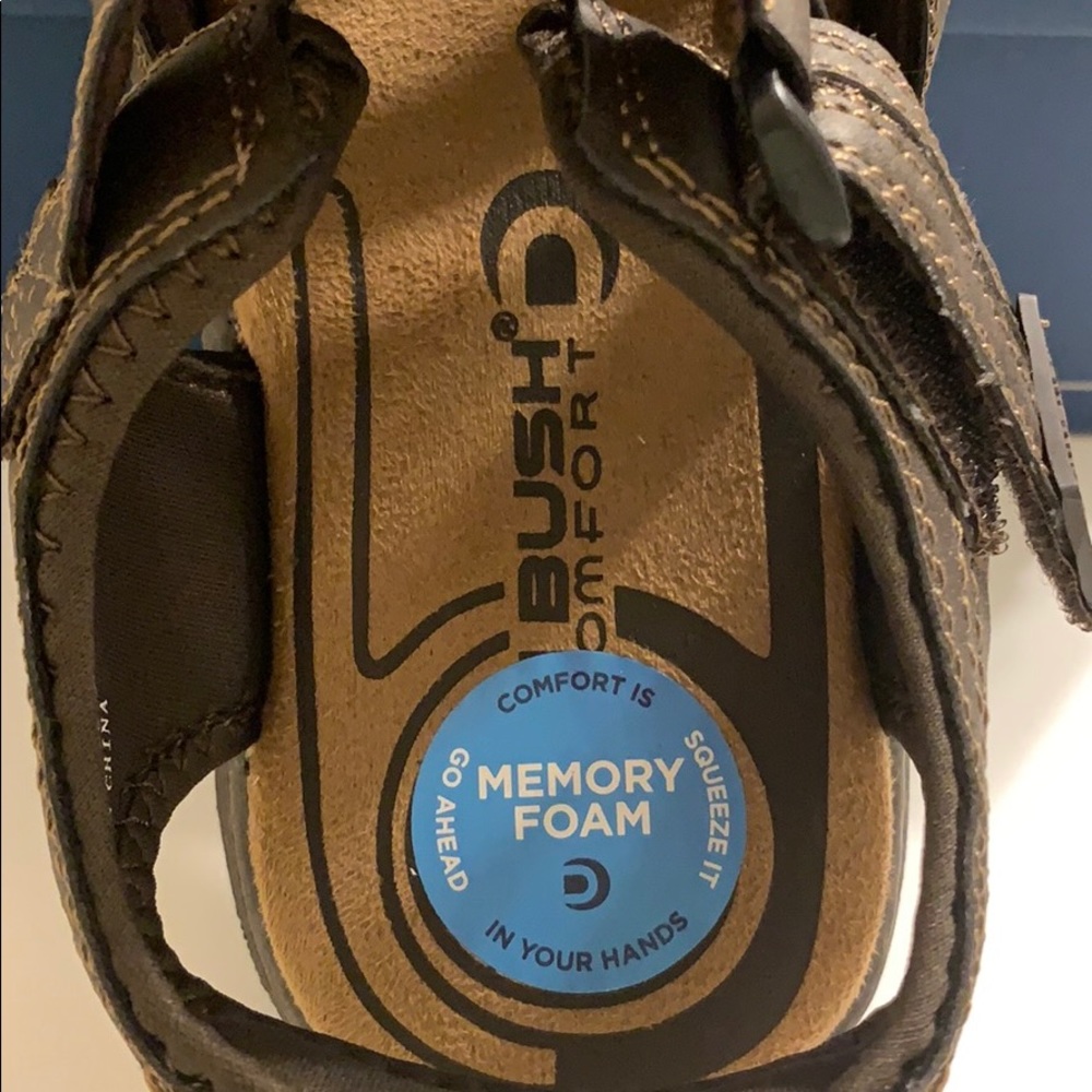 Numb Bush Sandals- New in box - Picture 3 of 6